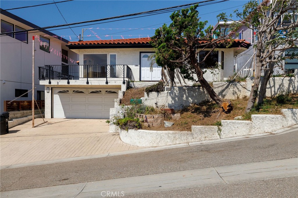 725 24th Street Property Photo 1