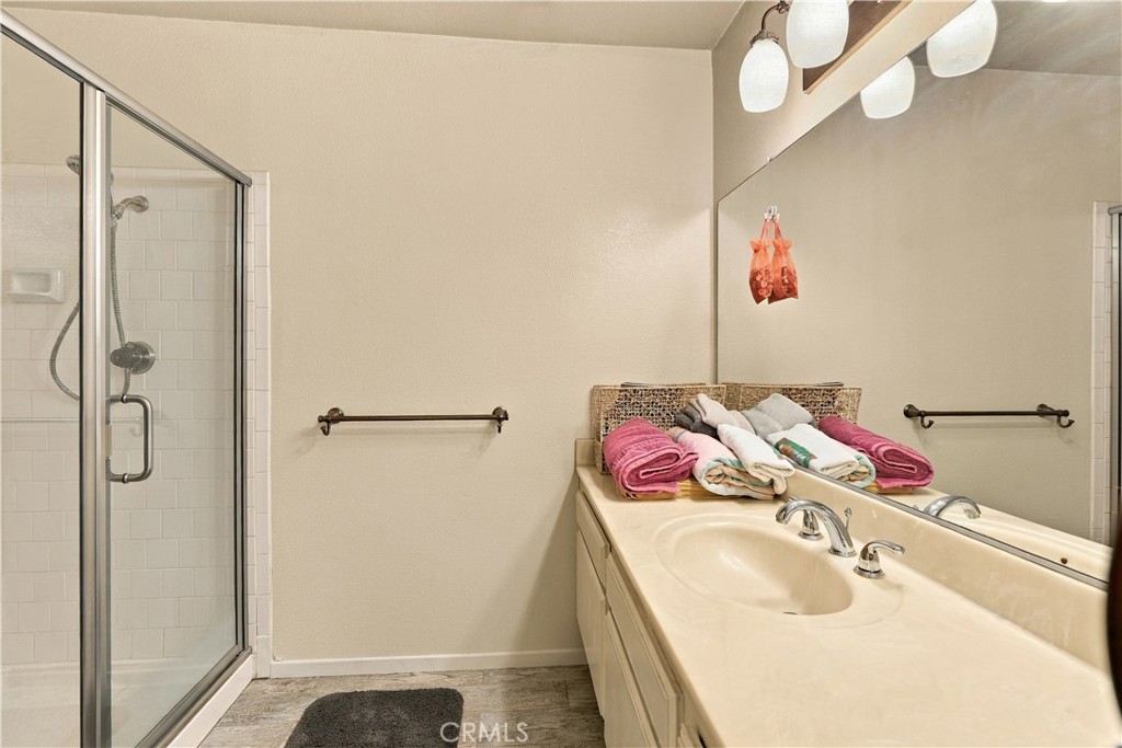 108 N Moore Avenue B Property Photo 14
