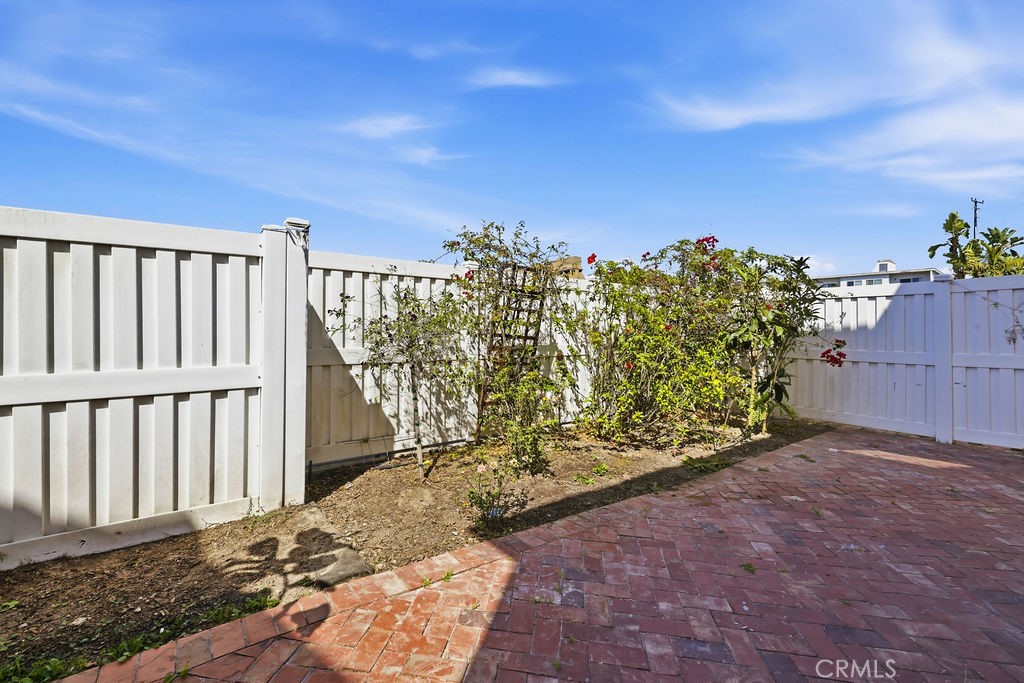 1800 S Pacific Coast 3 Property Photo 12