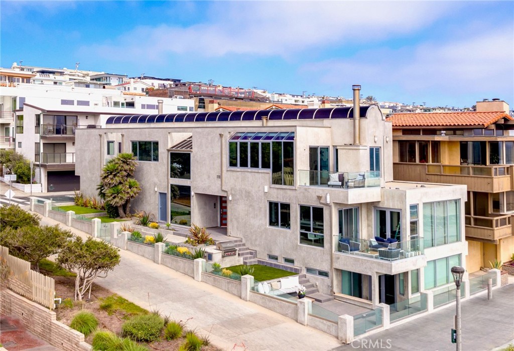 2522 The Strand Property Photo 1