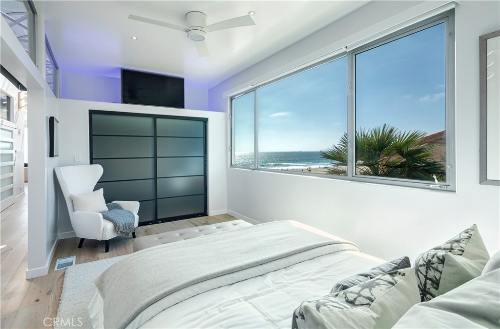 2522 The Strand Property Photo 21