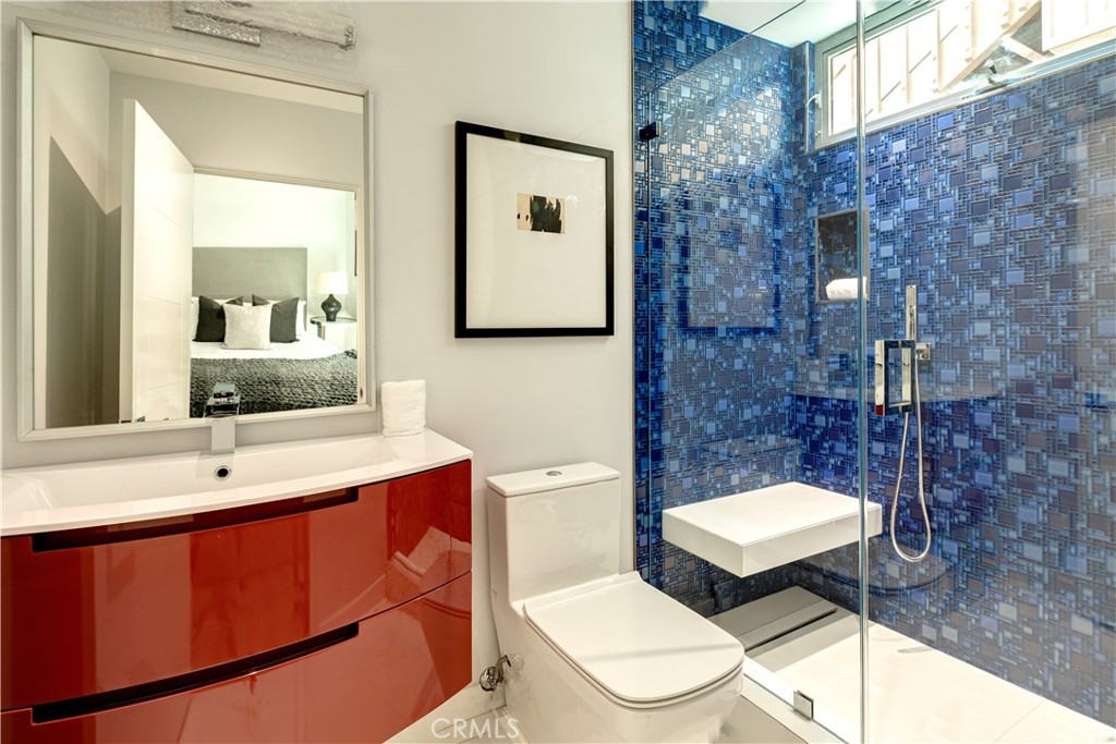 2522 The Strand Property Photo 22
