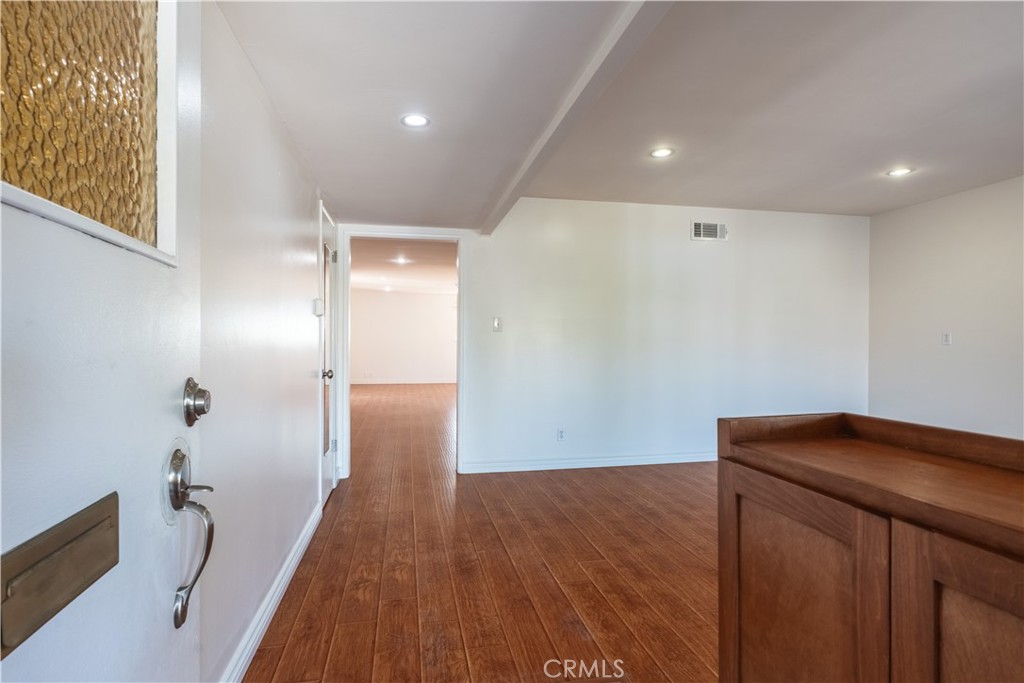 16827 S Raymond Avenue Property Photo 4