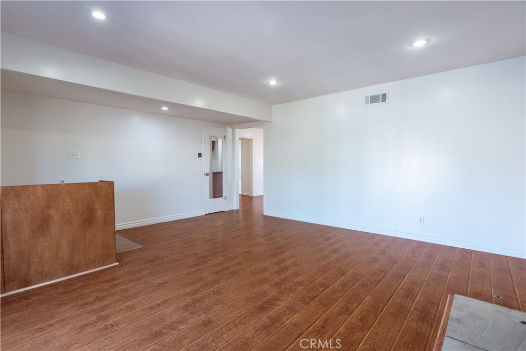 16827 S Raymond Avenue Property Photo 11