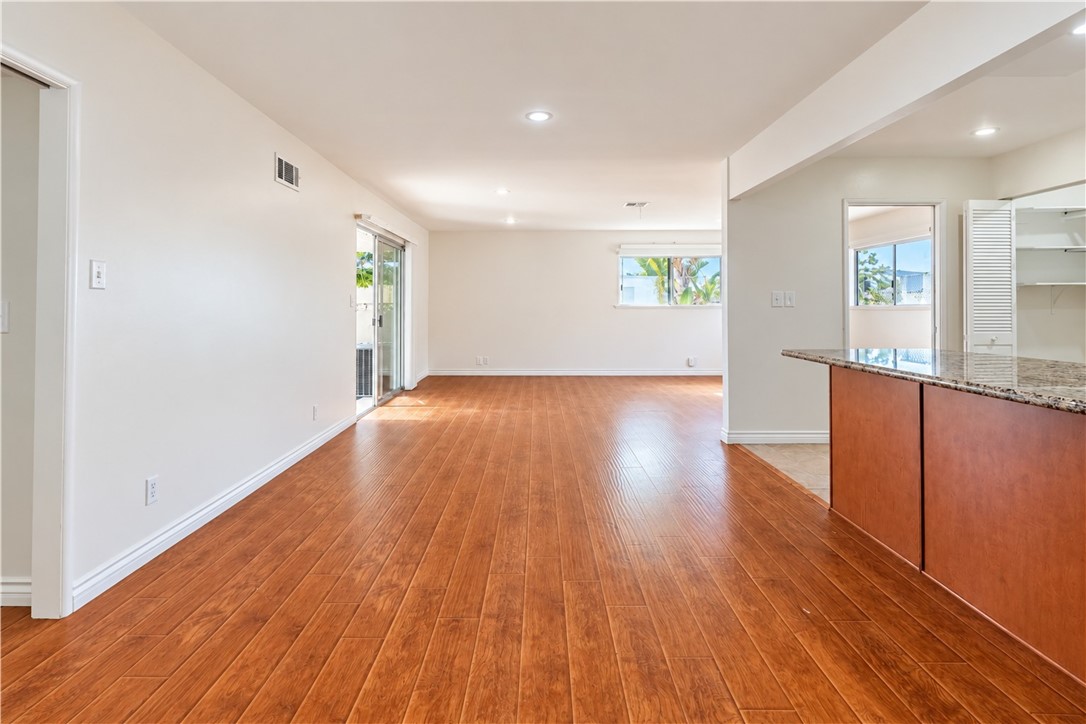 16827 S Raymond Avenue Property Photo 13
