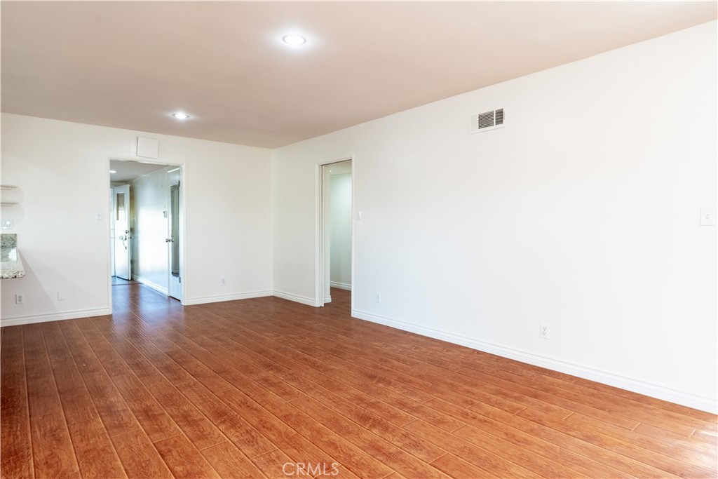 16827 S Raymond Avenue Property Photo 28
