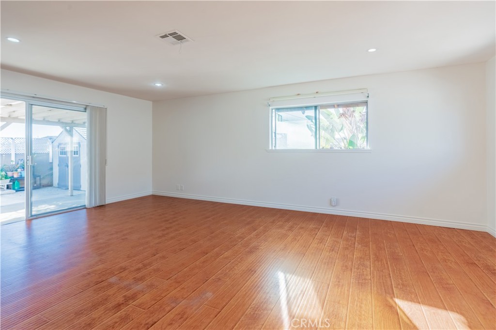 16827 S Raymond Avenue Property Photo 30