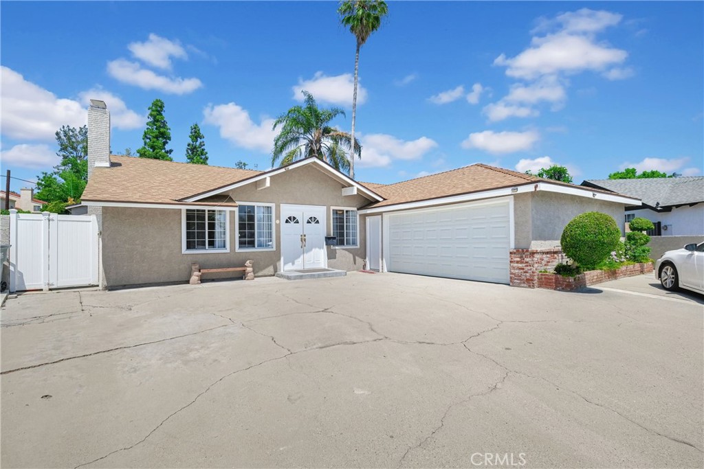 344 S Frankfurt Avenue Property Photo 2