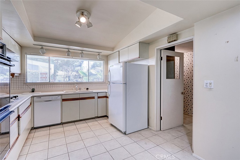 27033 Indian Peak Property Photo 8
