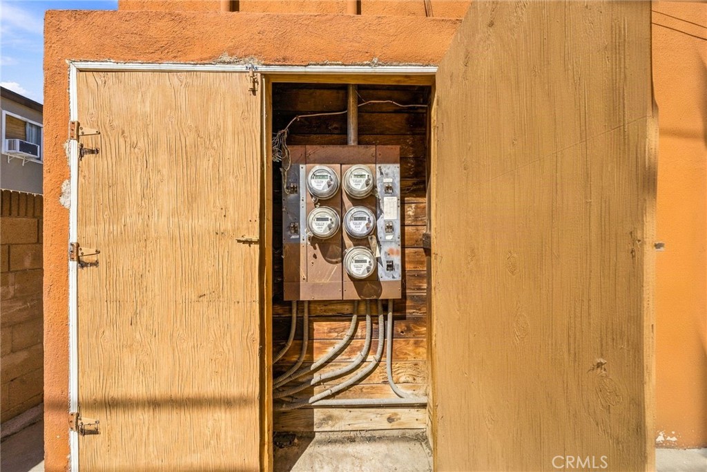 5333 Pine Avenue Property Photo 23