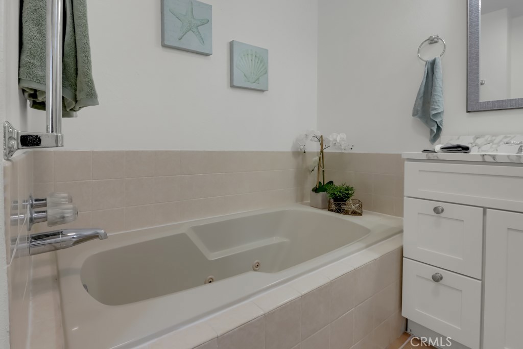 18322 Elgar Avenue Property Photo 35