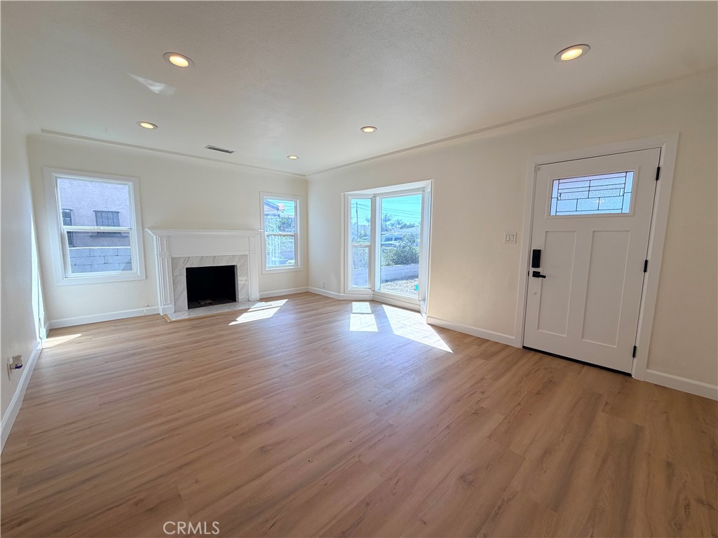 10318 Burin Avenue Property Photo 3