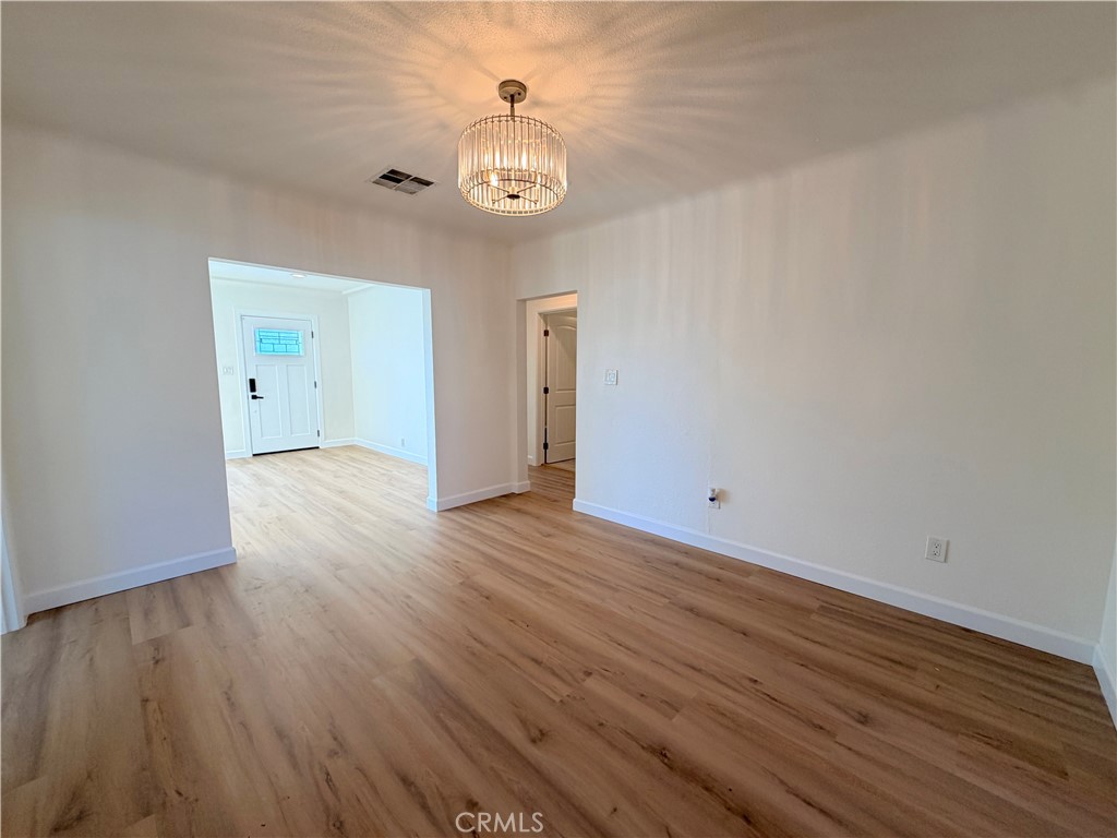 10318 Burin Avenue Property Photo 7