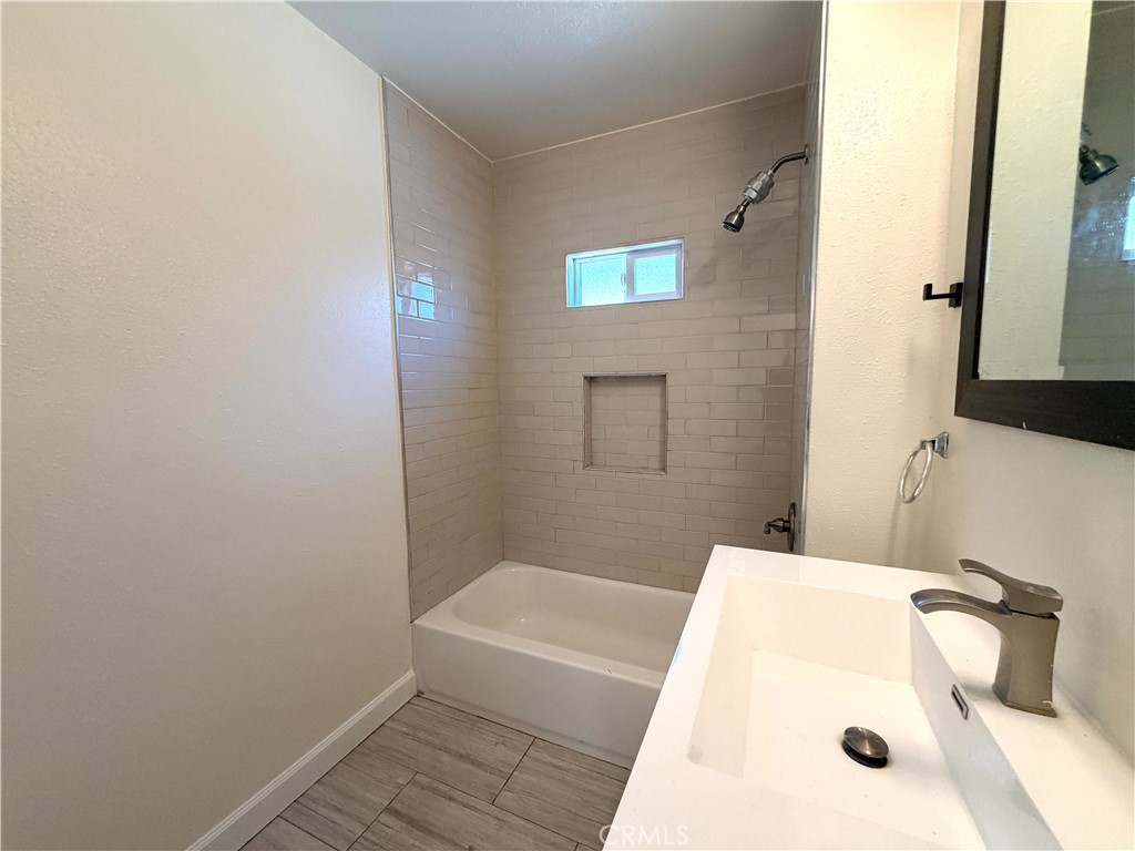 10318 Burin Avenue Property Photo 11