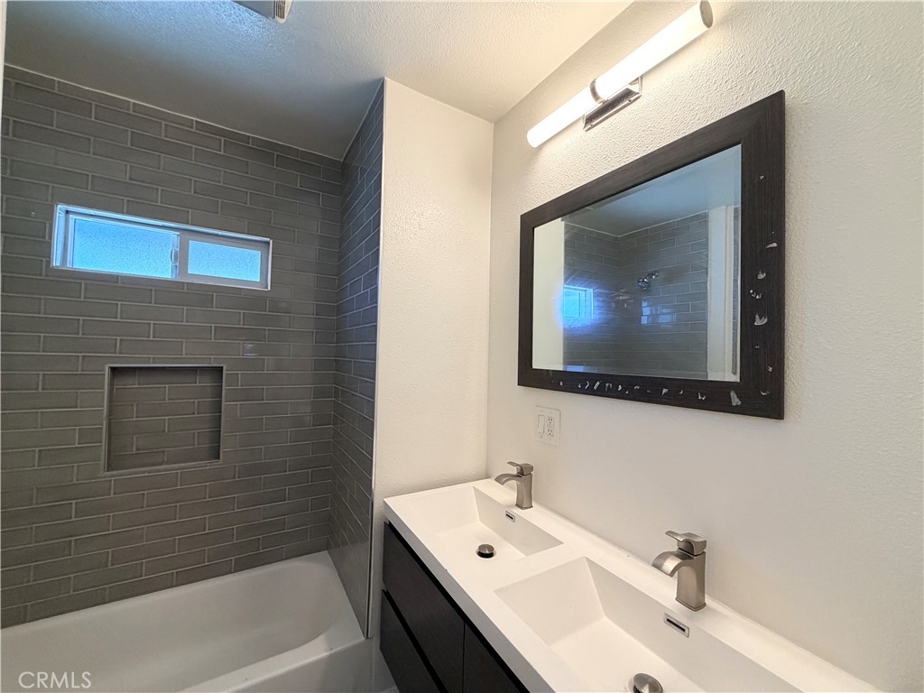 10318 Burin Avenue Property Photo 15
