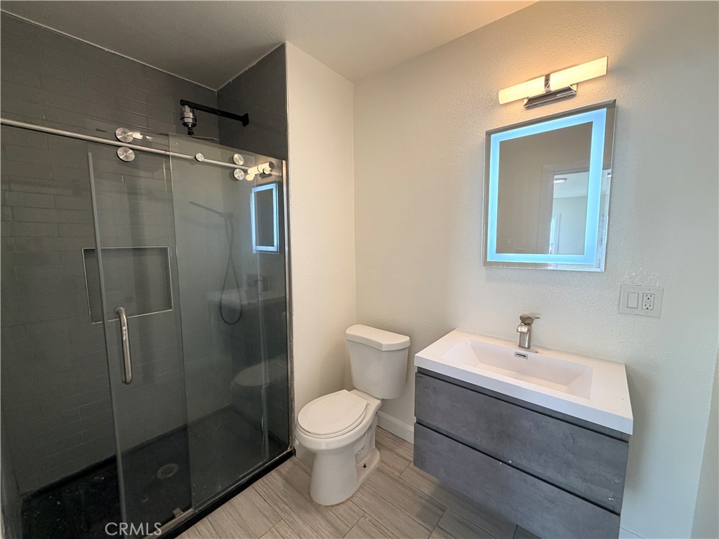 10318 Burin Avenue Property Photo 24