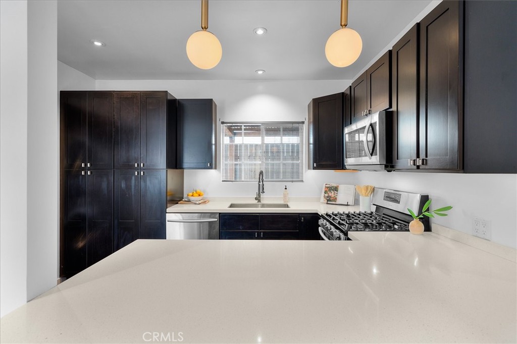 744 1/2 Flower Avenue Property Photo 6