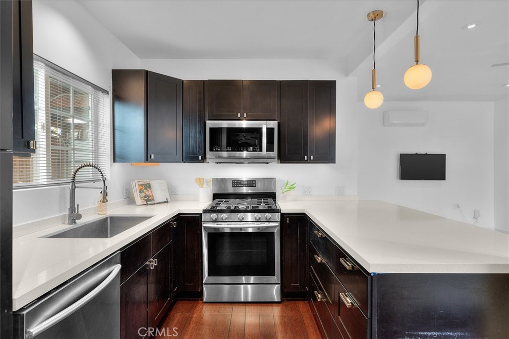 744 1/2 Flower Avenue Property Photo 9