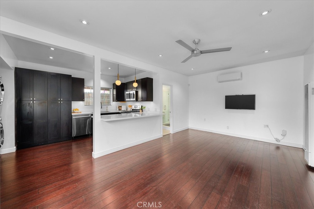 744 1/2 Flower Avenue Property Photo 16
