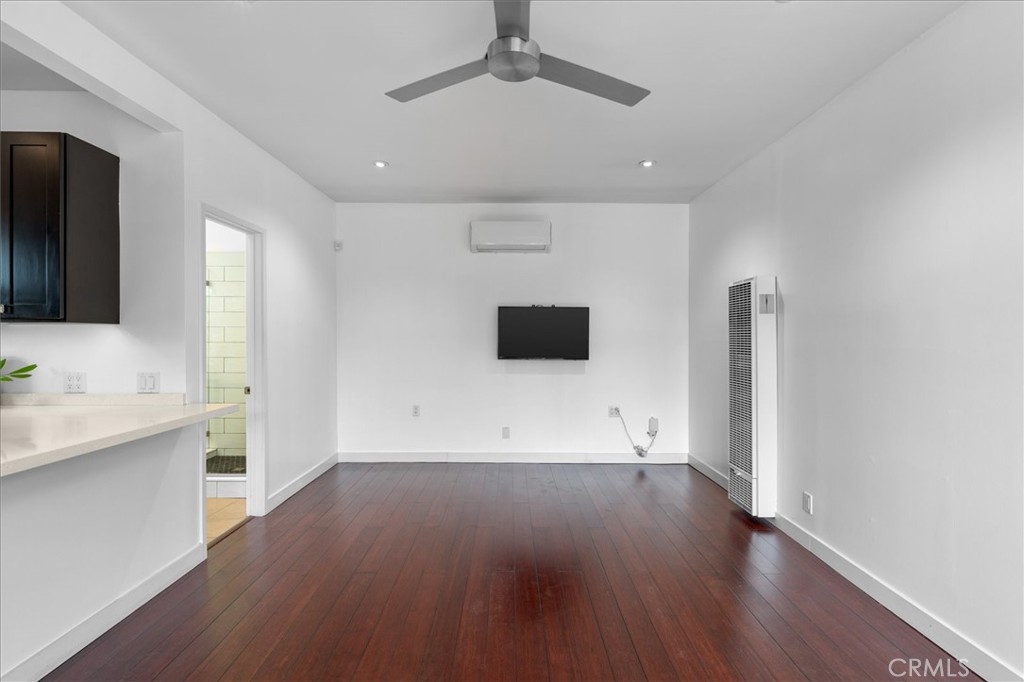744 1/2 Flower Avenue Property Photo 17