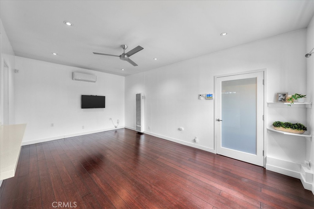 744 1/2 Flower Avenue Property Photo 20