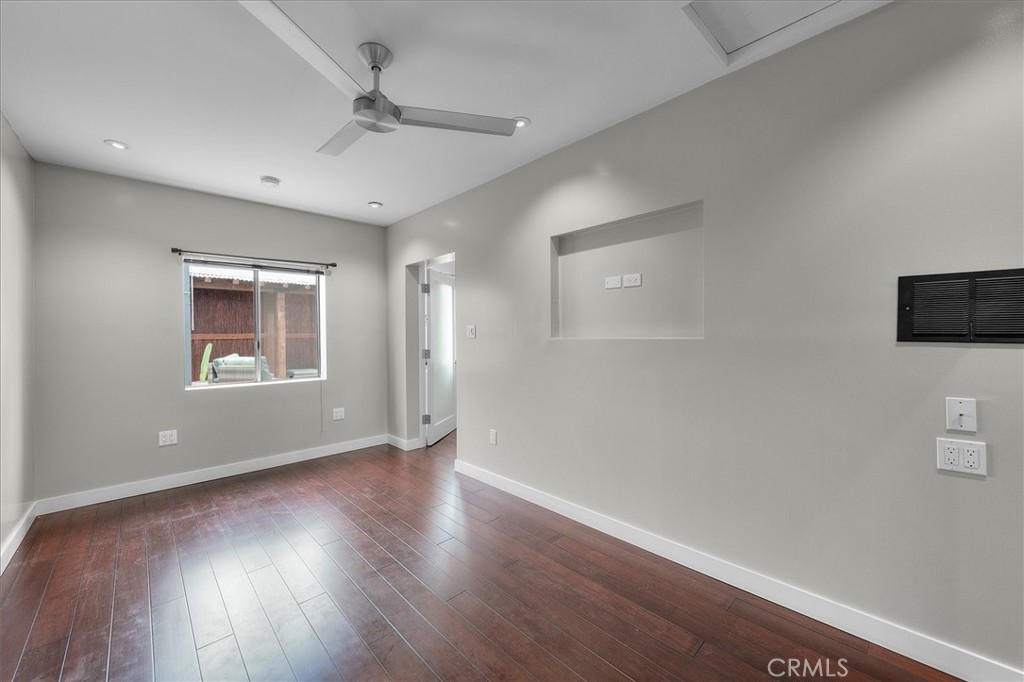 744 1/2 Flower Avenue Property Photo 23