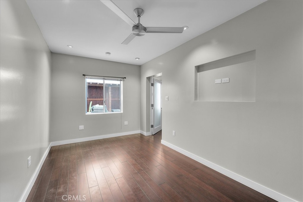 744 1/2 Flower Avenue Property Photo 24
