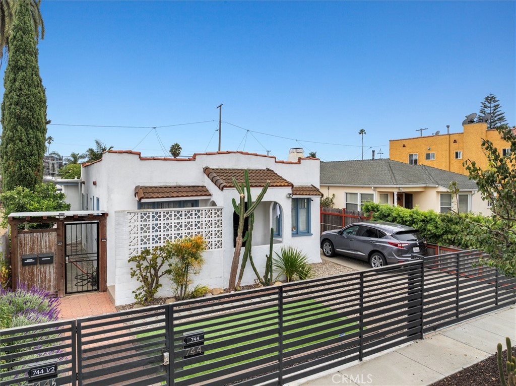 744 1/2 Flower Avenue Property Photo 29