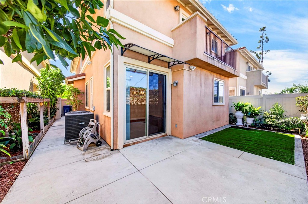 1669 Orchid Way Property Photo 3