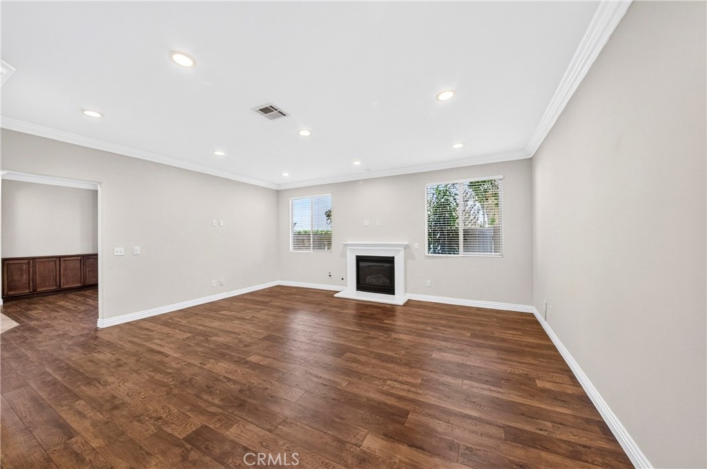 1669 Orchid Way Property Photo 4