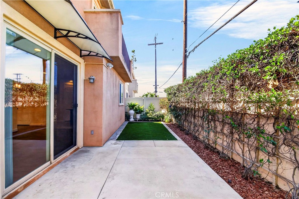 1669 Orchid Way Property Photo 37