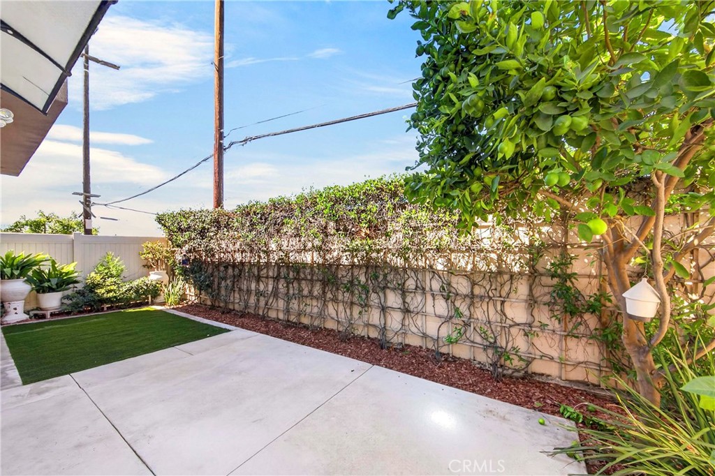 1669 Orchid Way Property Photo 38