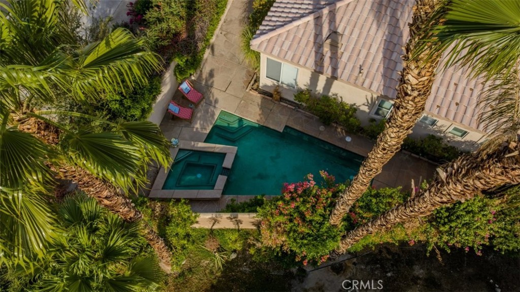 47085 Via Antibes Property Photo 8