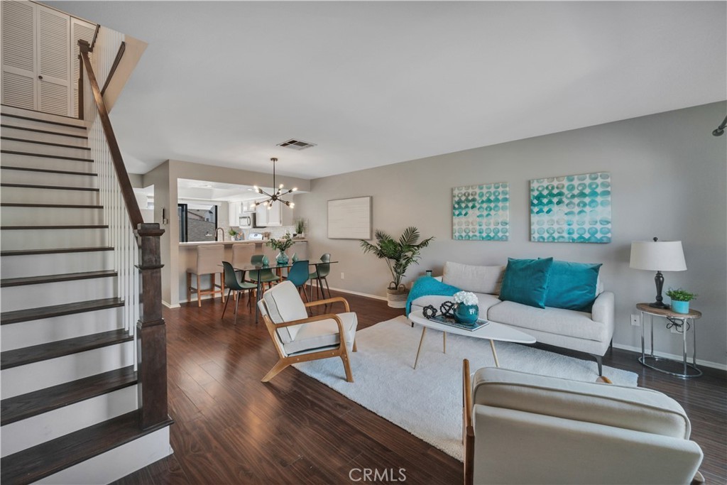 2721 Gramercy Avenue 2 Property Photo 2