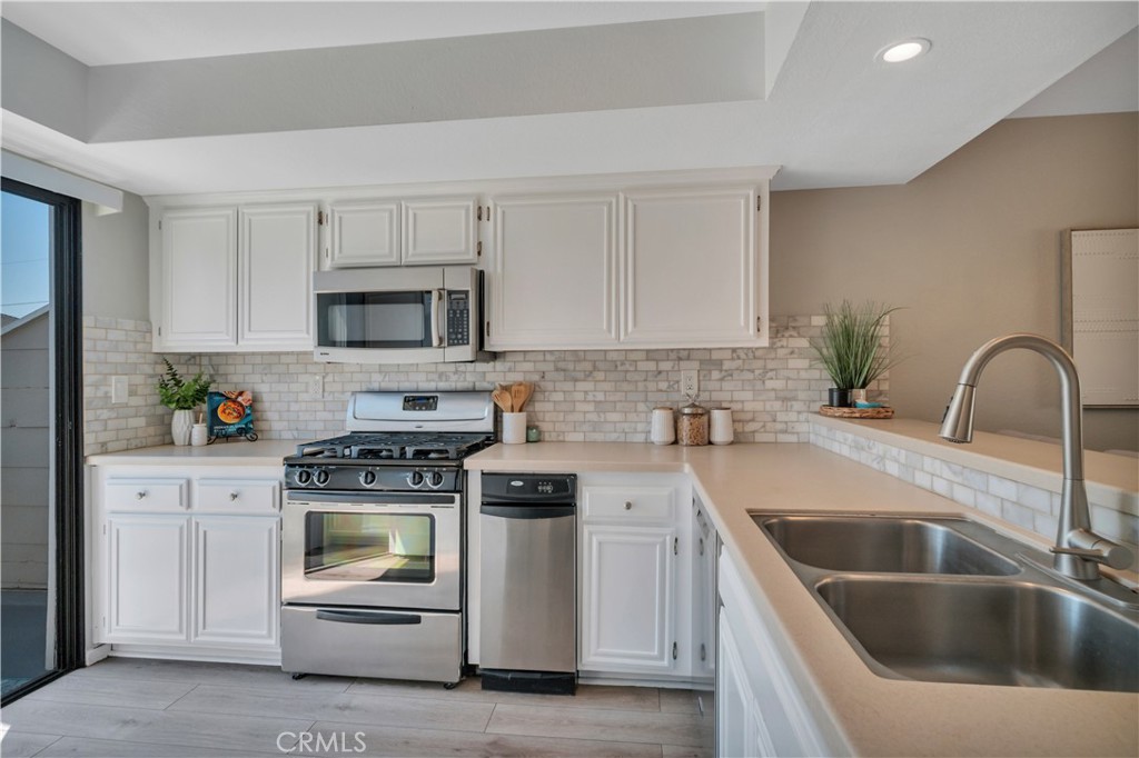 2721 Gramercy Avenue 2 Property Photo 8