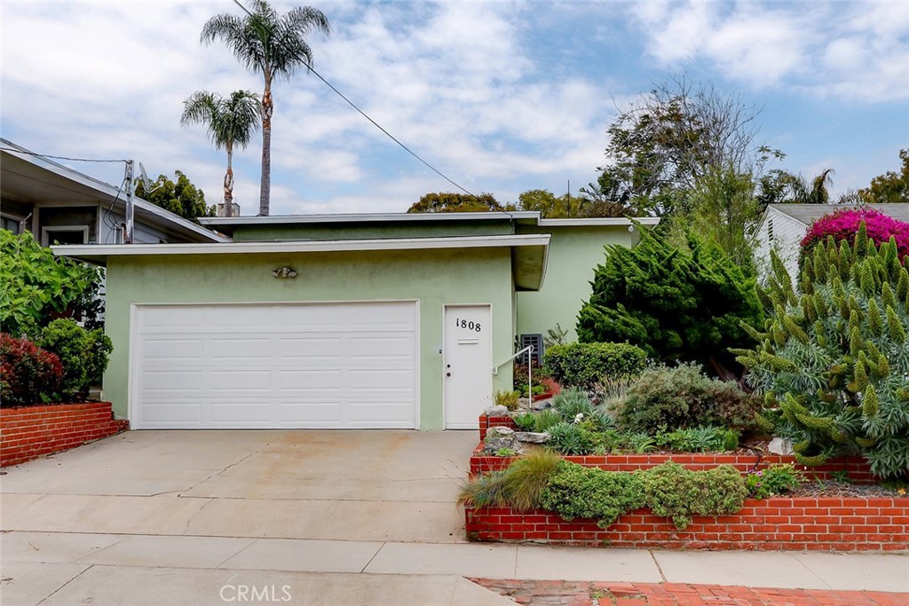 1808 Pacific Avenue Property Photo 1