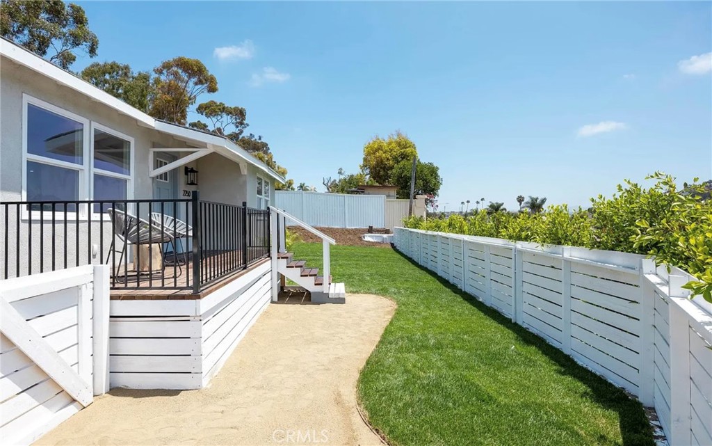 2250 Oceanside Property Photo 4