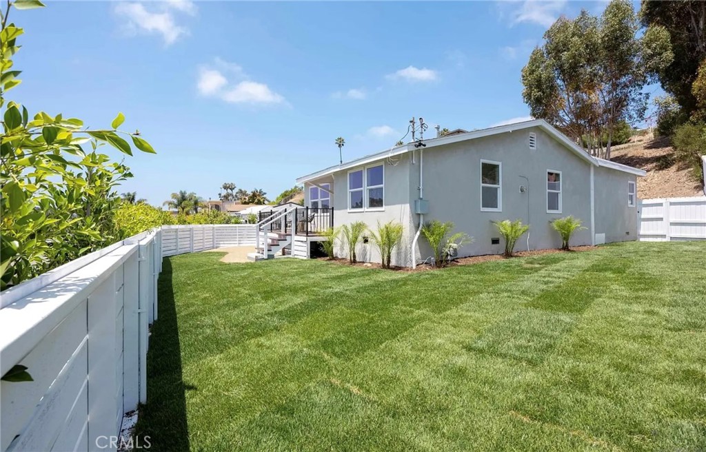 2250 Oceanside Property Photo 5