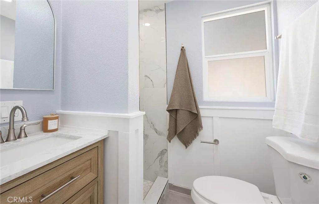 2250 Oceanside Property Photo 15