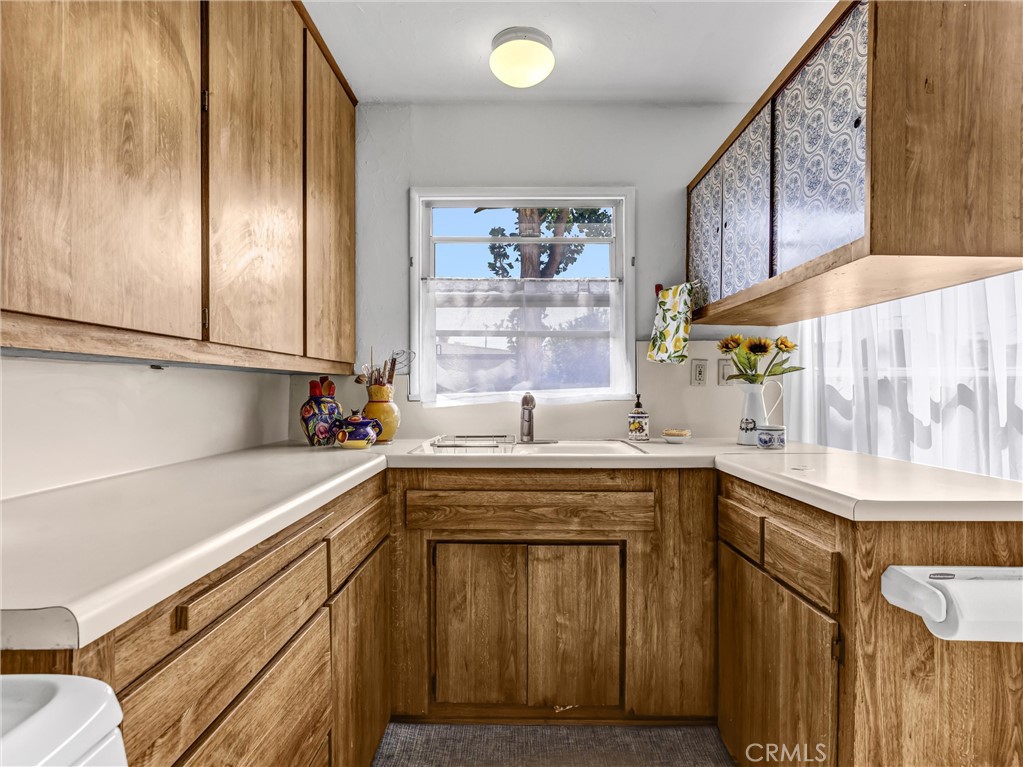 5015 La Madera Property Photo 10
