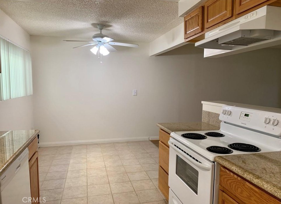 1222 Amethyst Street B Property Photo 8