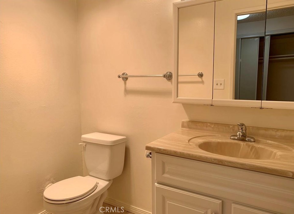 1222 Amethyst Street B Property Photo 15