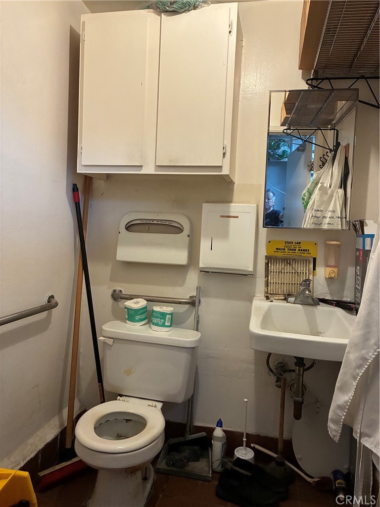 2140 W Artesia Boulevard N Property Photo 13