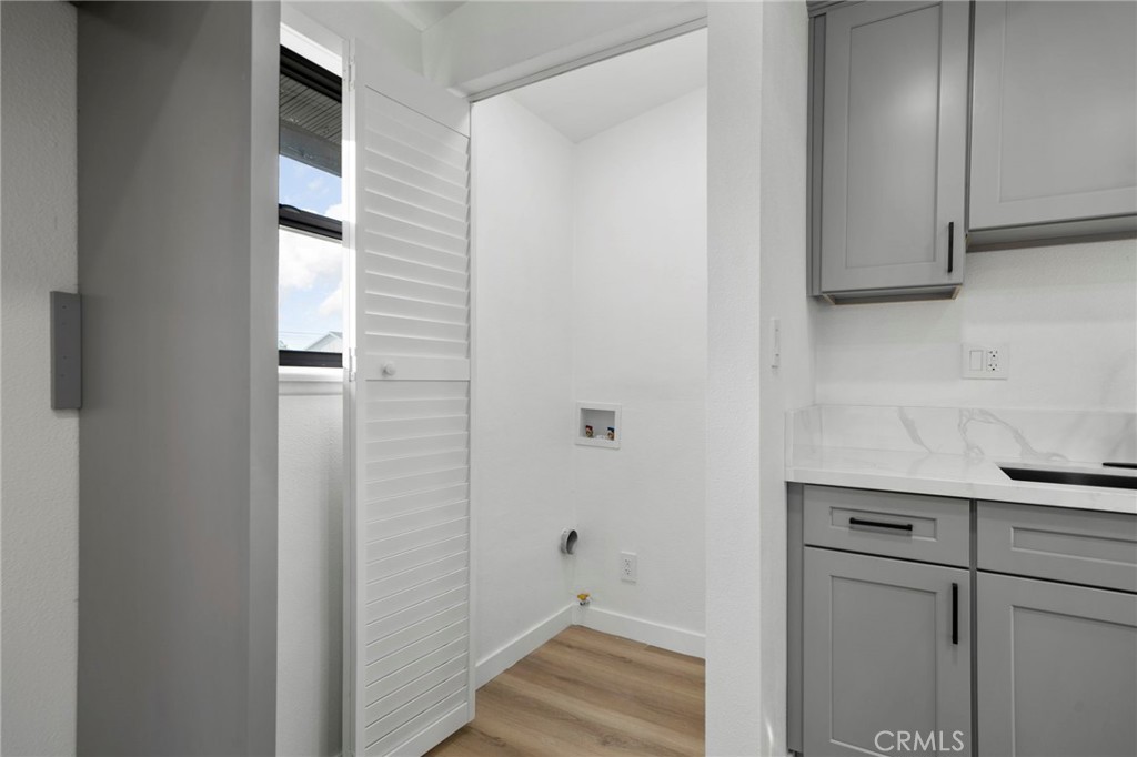 921 E 5th Street Property Photo 13