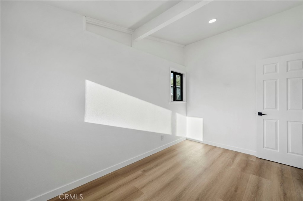 921 E 5th Street Property Photo 15