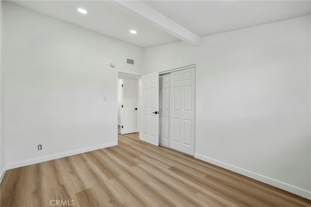 921 E 5th Street Property Photo 18