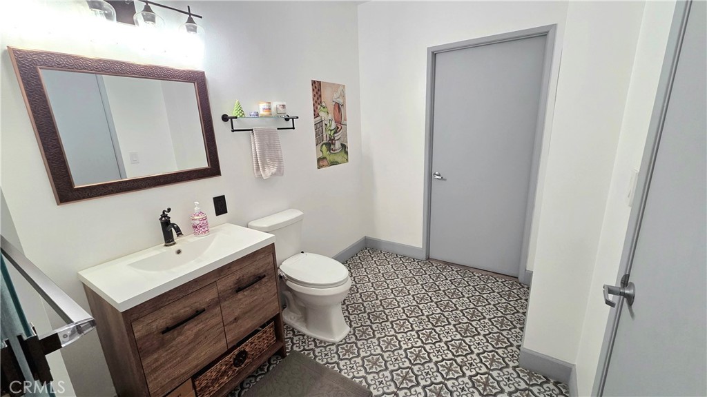 488 E Ocean 1607 Property Photo 8
