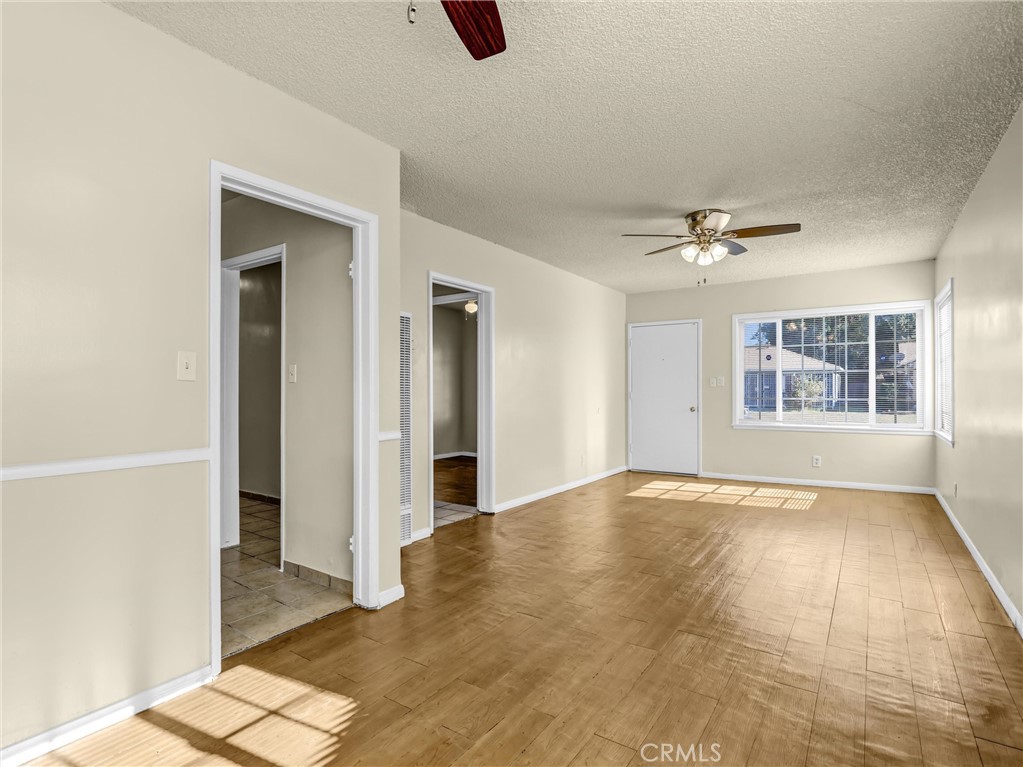 2217 W Raymond Property Photo 7