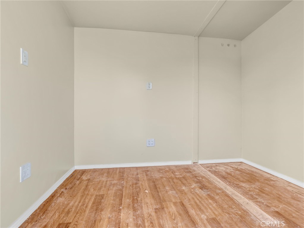 2217 W Raymond Property Photo 16