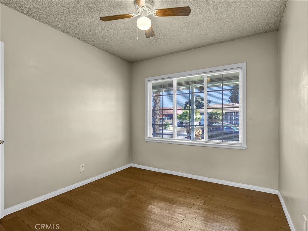 2217 W Raymond Property Photo 17